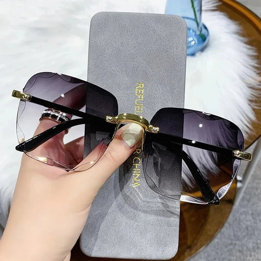 Women's Rimless Vintage looking Designer Sunglasses with Gradient Lenses